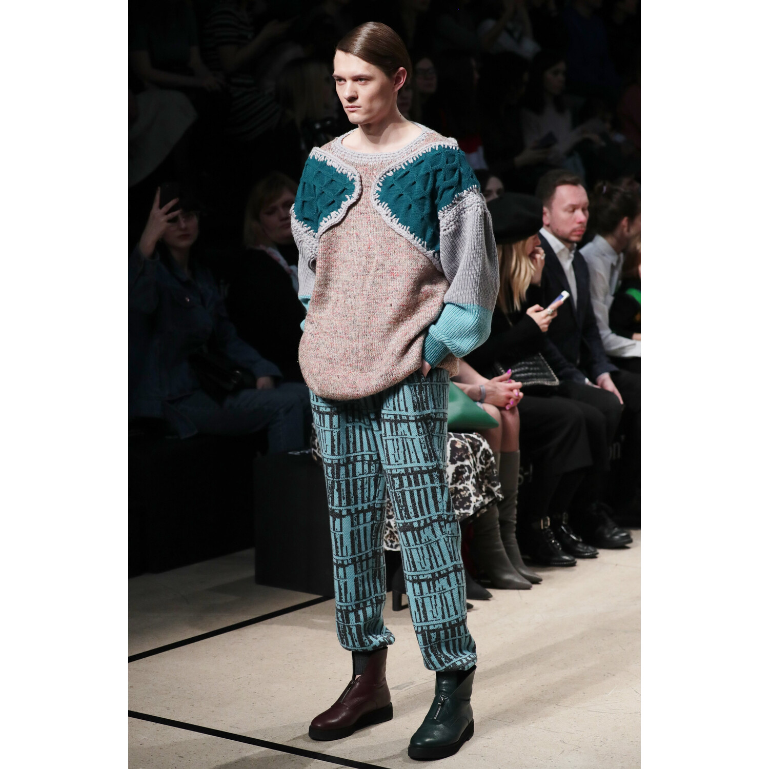 Фото Ksenia Seraya x Mad Daisy Moscow Fall 2019 Ready-to-Wear / Ксения Серая осень-зима 2019 / Неделя моды: Москва